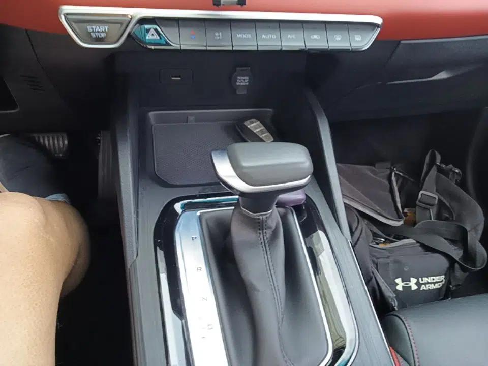 Geely Auto Emgrand S 2021 1.4T CVT Prestige Edition — миниатюра 17