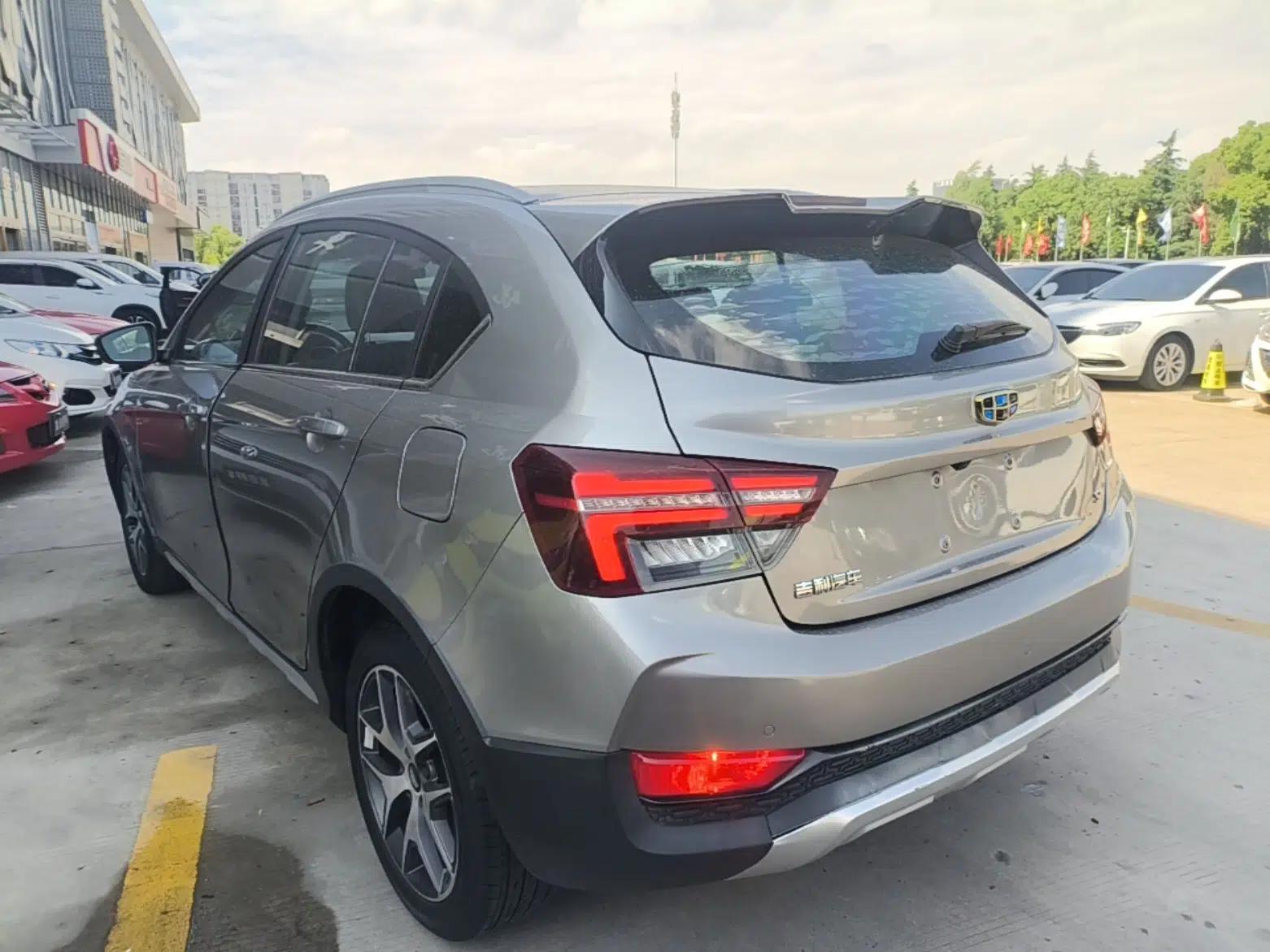 Geely Auto Vision S1 2019 Upgraded Model 1.5L CVT Luxury Version — миниатюра 4