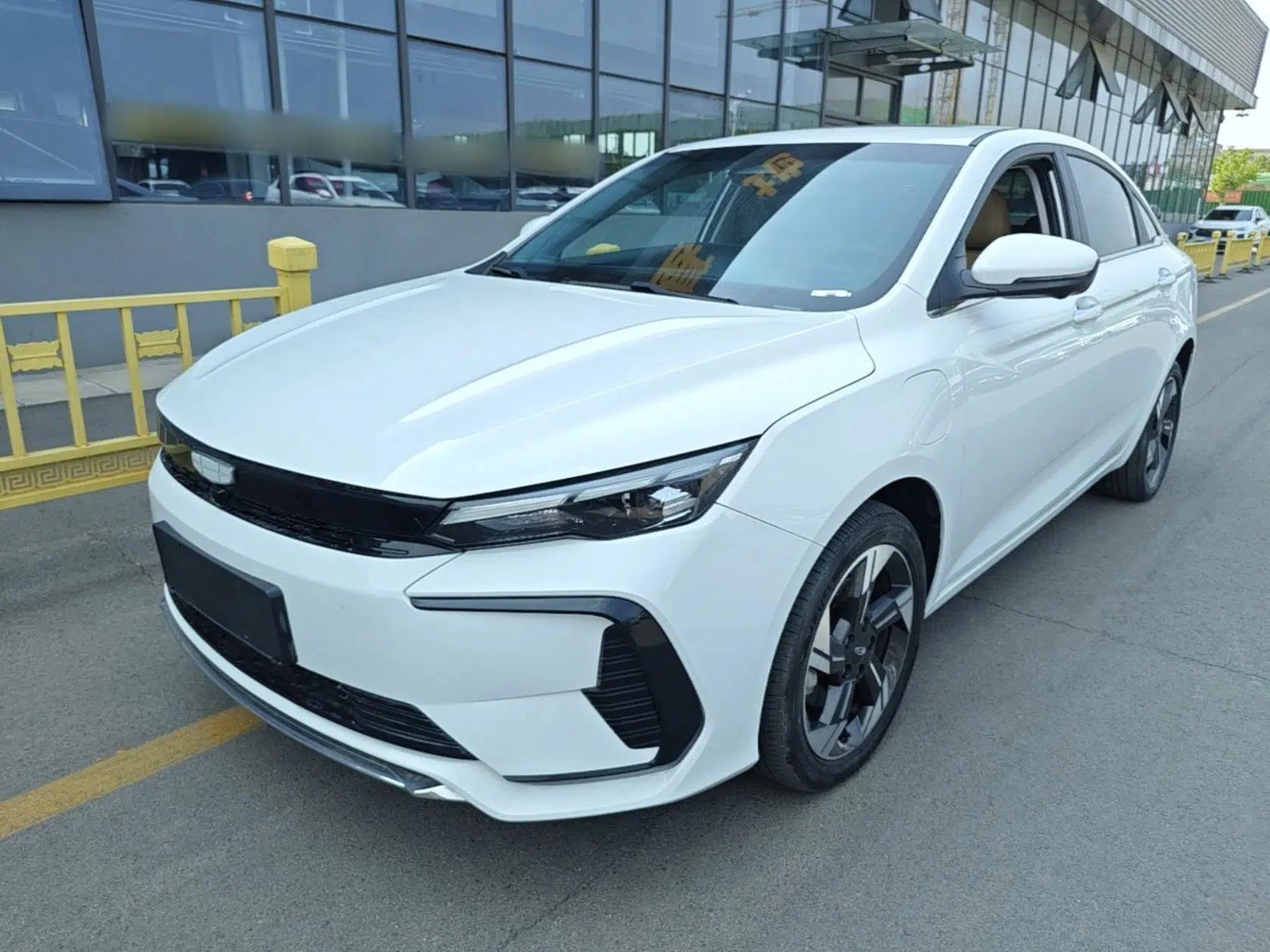 Geely Auto Emgrand L HiP 2024 Champion Edition 1.5TD-DHT Pro 100KM Excellence Model — миниатюра 1