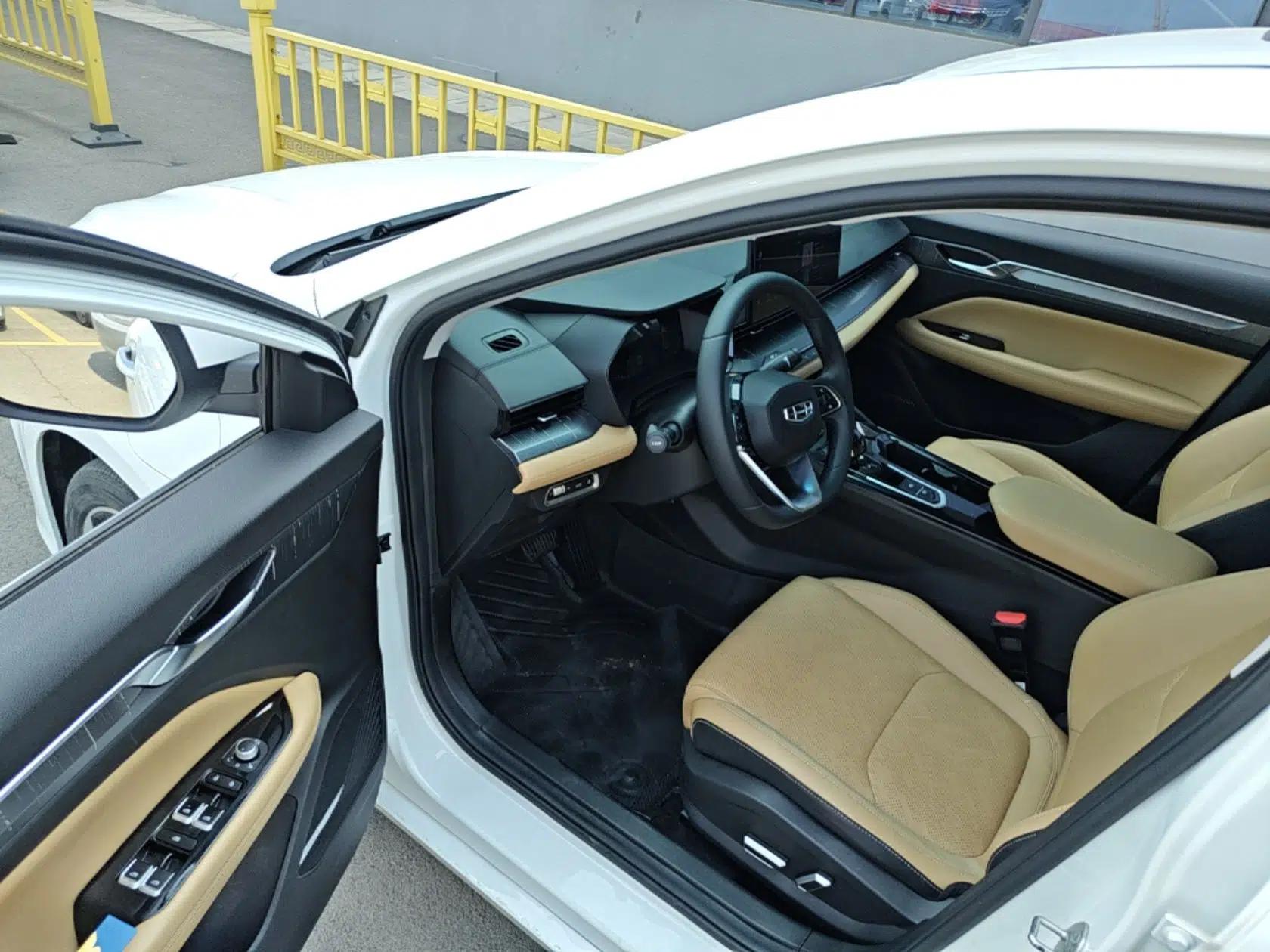 Geely Auto Emgrand L HiP 2024 Champion Edition 1.5TD-DHT Pro 100KM Excellence Model — миниатюра 19