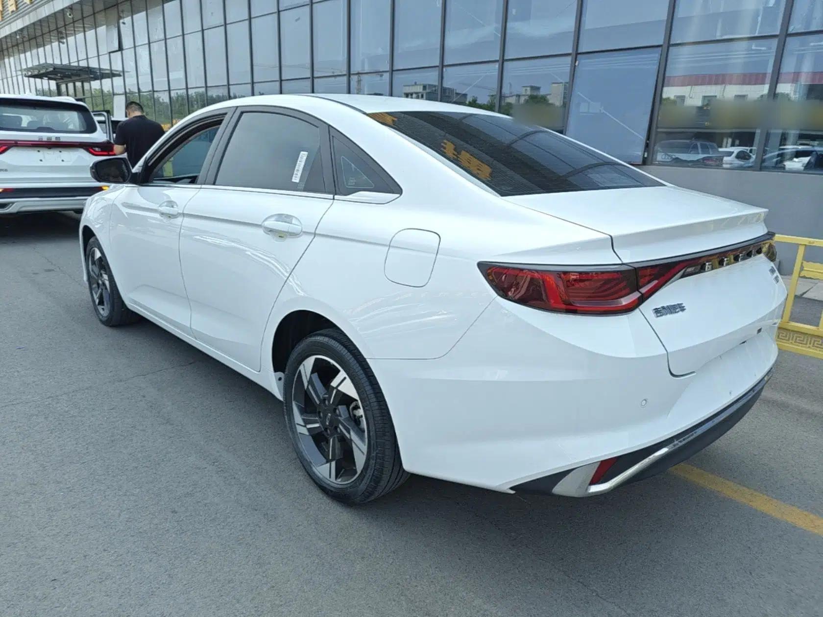 Geely Auto Emgrand L HiP 2024 Champion Edition 1.5TD-DHT Pro 100KM Excellence Model — миниатюра 4
