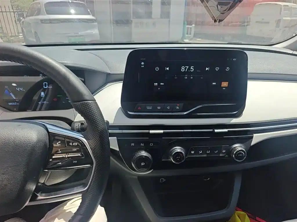 Bestune NAT 2024 PRO Enjoy Edition 425km — миниатюра 13