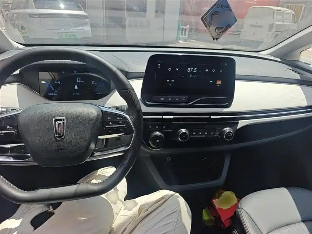 Bestune NAT 2024 PRO Enjoy Edition 425km — миниатюра 10