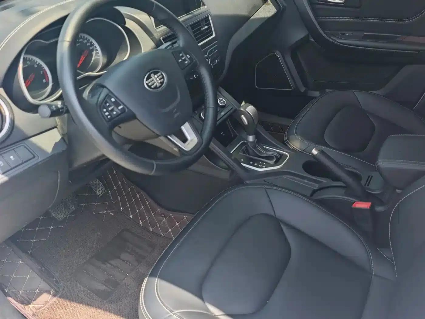 Bestune X40 2018 Popular Edition 1.6L Automatic Luxury — миниатюра 6