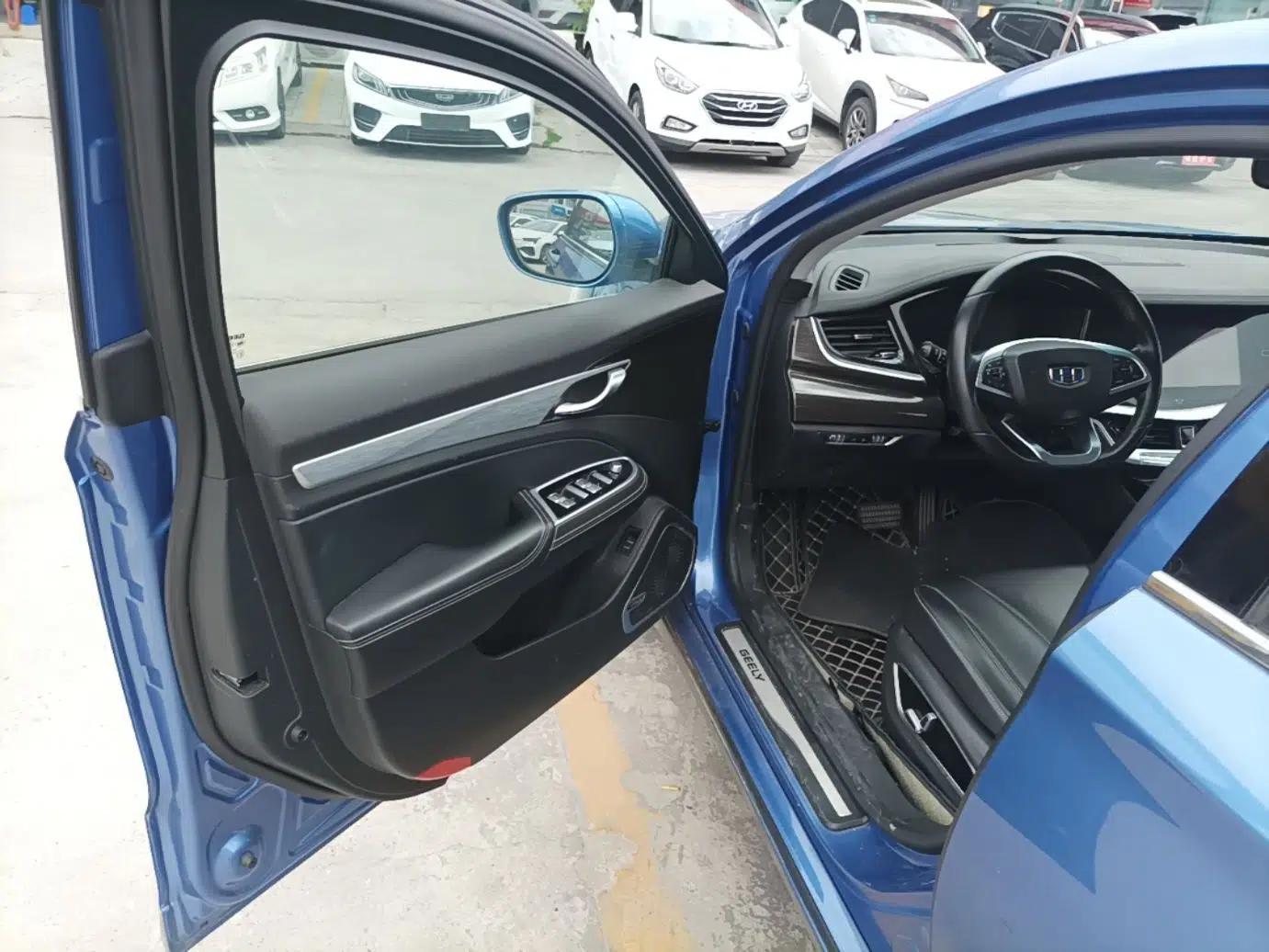 Geely Auto Emgrand GT New Energy 2018 1.5T PHEV Yaoyue Edition — миниатюра 19
