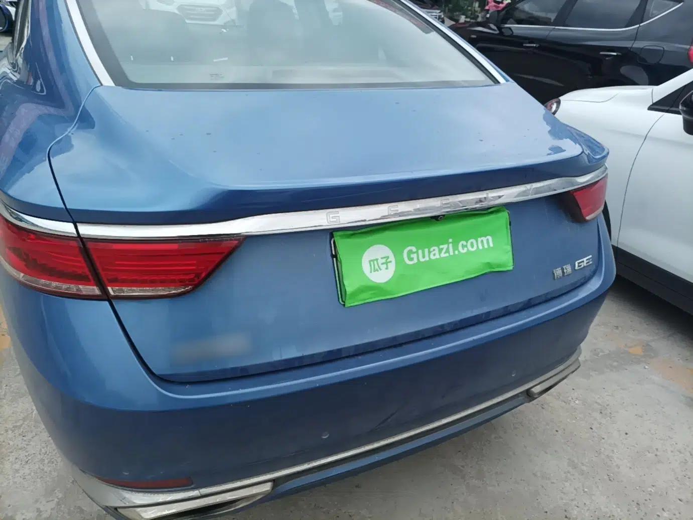 Geely Auto Emgrand GT New Energy 2018 1.5T PHEV Yaoyue Edition — миниатюра 22