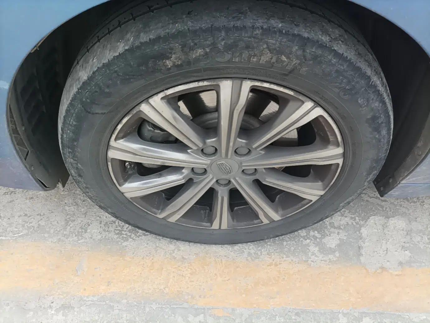 Geely Auto Emgrand GT New Energy 2018 1.5T PHEV Yaoyue Edition — миниатюра 8