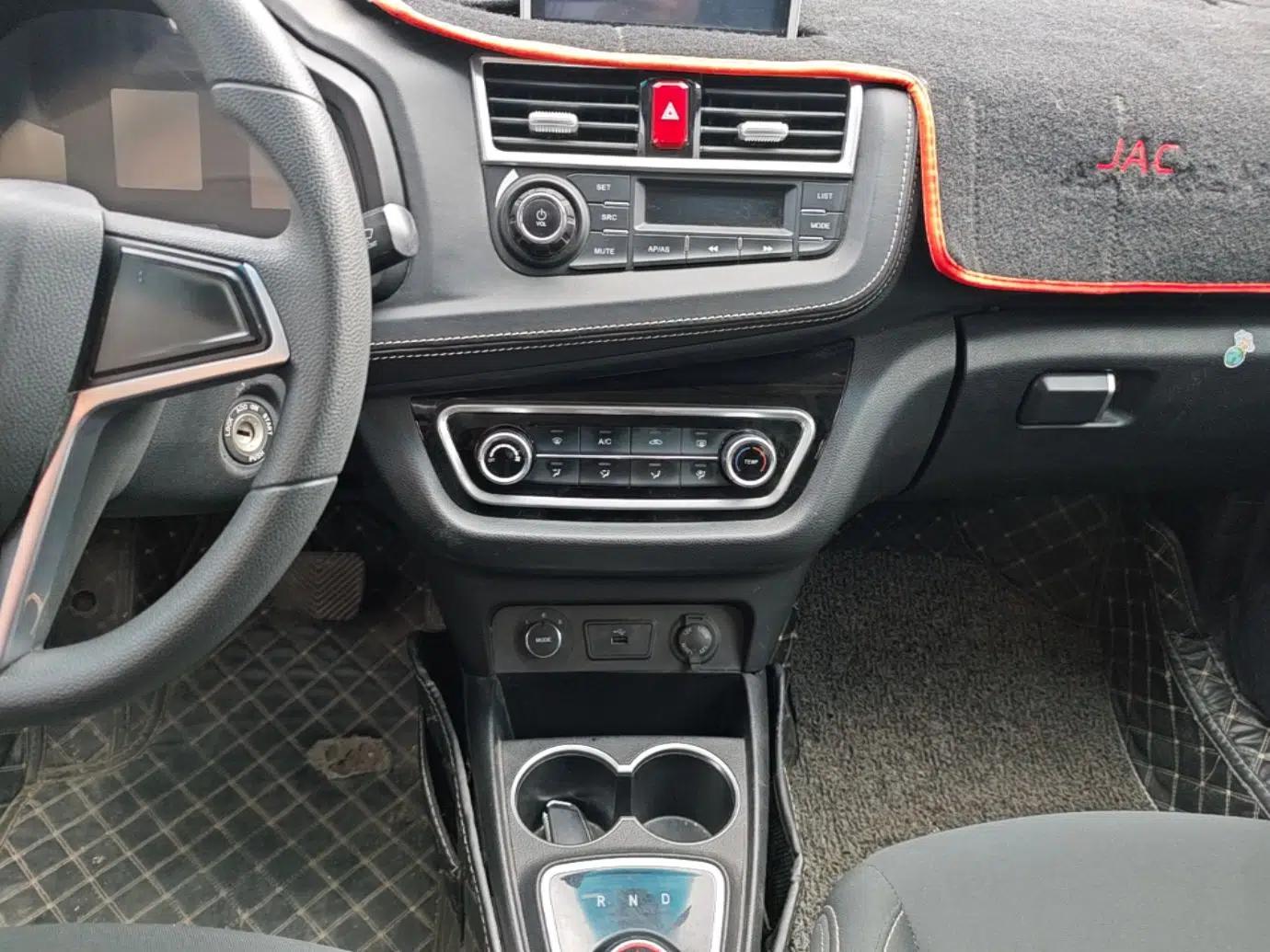 JAC Group iEV6E 2019 Youth Edition iEV6E Luxury Model — миниатюра 16