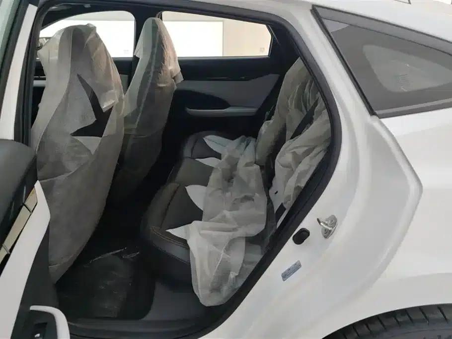 Changan UNI-V Smart Electric iDD 2024 Model Blue Whale Smart Electric iDD 136km Premium Edition — миниатюра 11