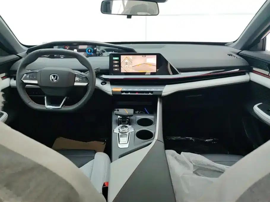 Changan UNI-V Smart Electric iDD 2024 Model Blue Whale Smart Electric iDD 136km Premium Edition — миниатюра 12