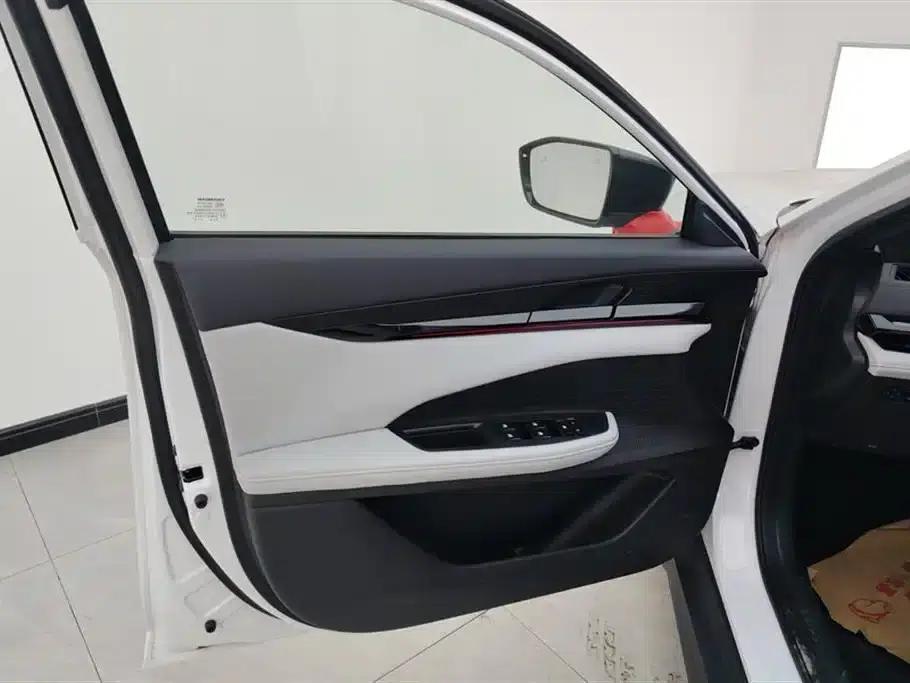 Changan UNI-V Smart Electric iDD 2024 Model Blue Whale Smart Electric iDD 136km Premium Edition — миниатюра 7