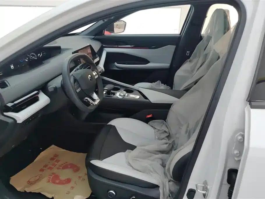 Changan UNI-V Smart Electric iDD 2024 Model Blue Whale Smart Electric iDD 136km Premium Edition — миниатюра 9