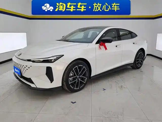 Changan UNI-V Smart Electric iDD 2024 Model Blue Whale Smart Electric iDD 136km Premium Edition
