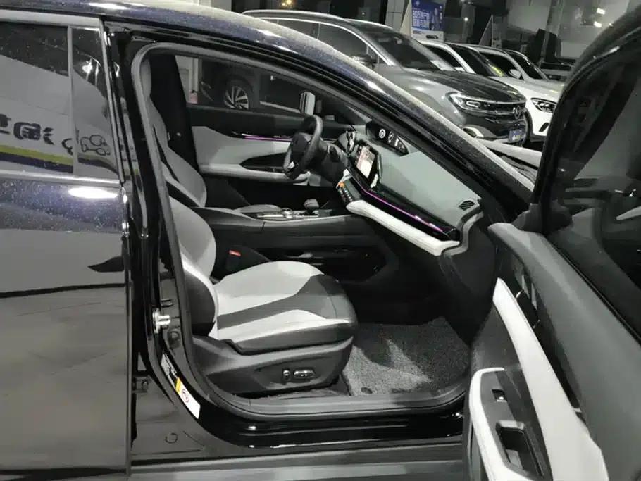 Changan UNI-V Smart Electric iDD 2024 Model Blue Whale Smart Electric iDD 136km Premium Edition — миниатюра 8