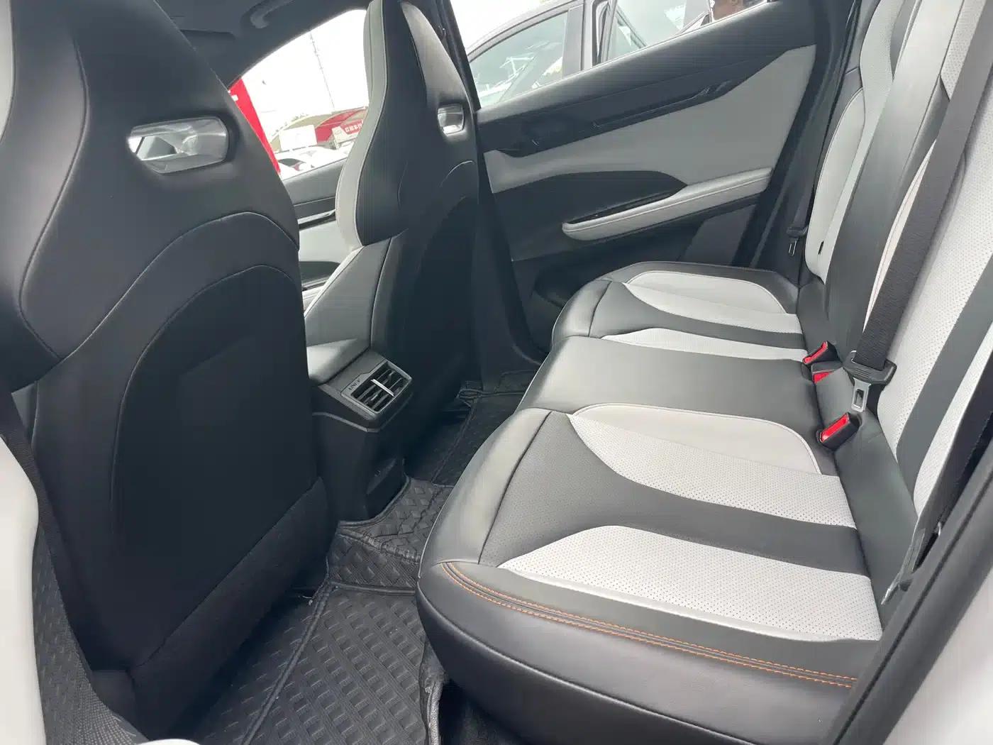 Changan UNI-V Smart Electric iDD 2024 Model, Blue Whale Smart Electric iDD, 136km/h, Smart Fun Edition — миниатюра 7