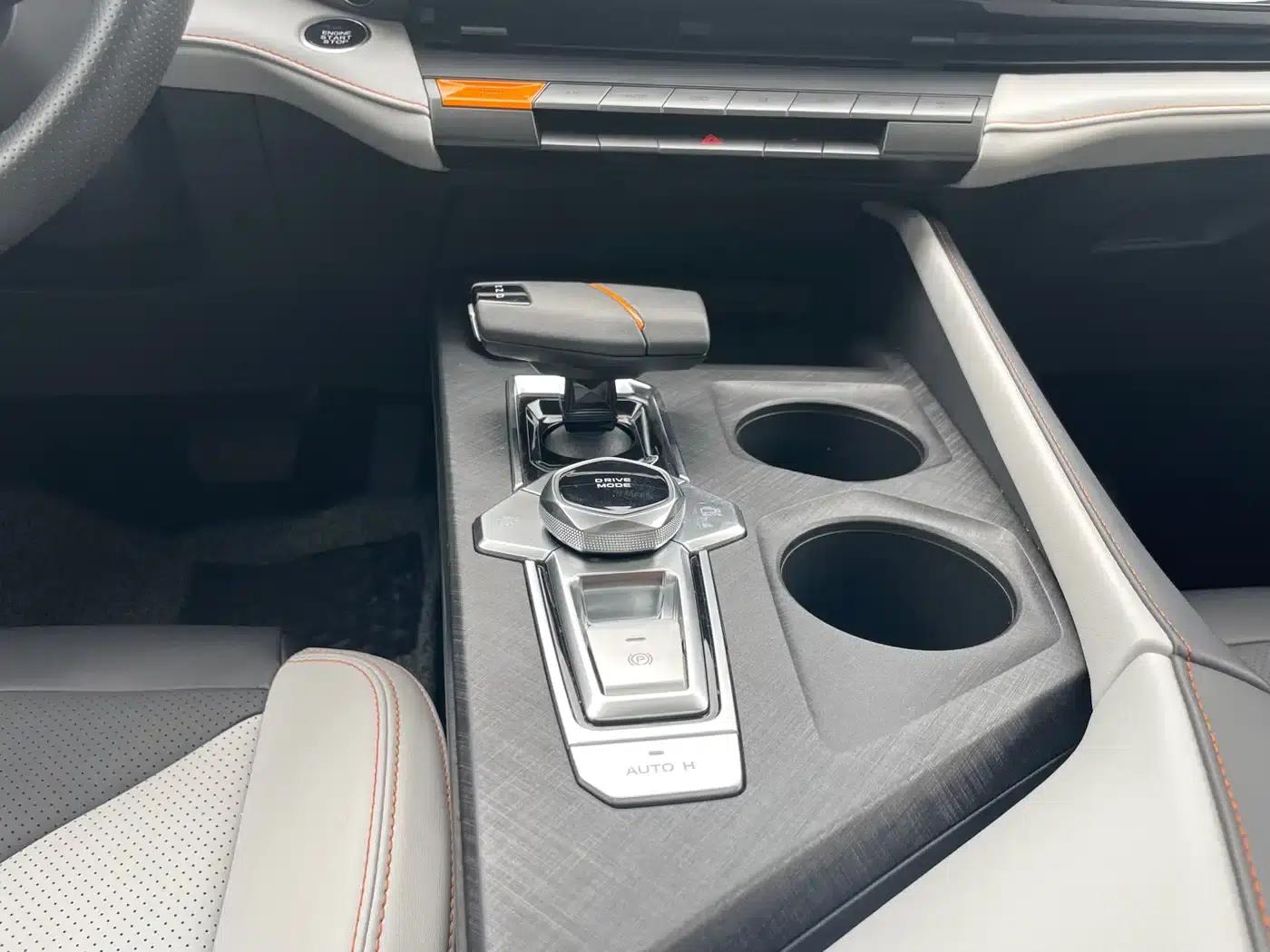 Changan UNI-V Smart Electric iDD 2024 Model, Blue Whale Smart Electric iDD, 136km/h, Smart Fun Edition — миниатюра 9