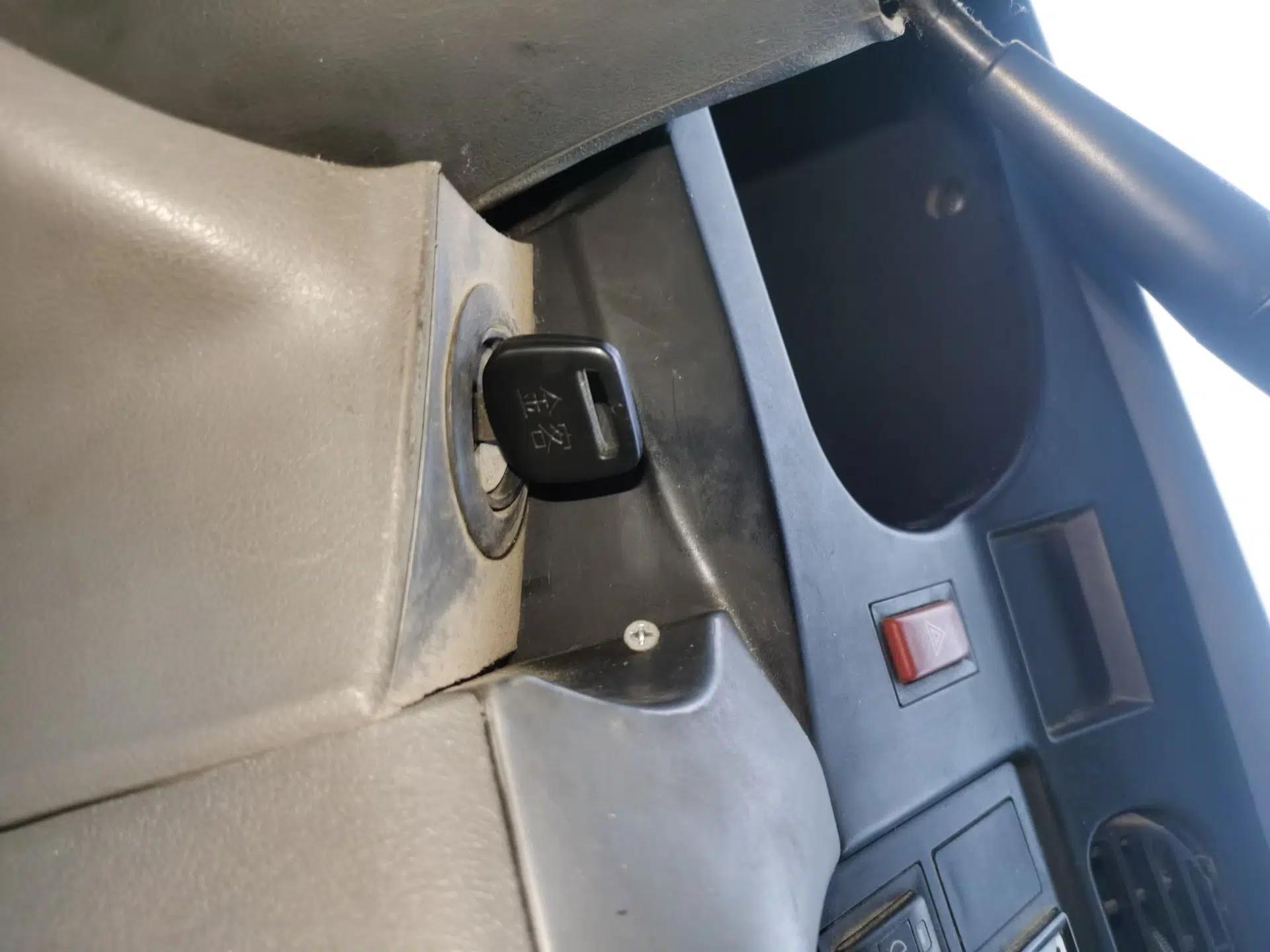 Jinbei Hiace 2011 2.0L 5th Generation Kuaiyunwang Luxury Edition 4G19 — миниатюра 9