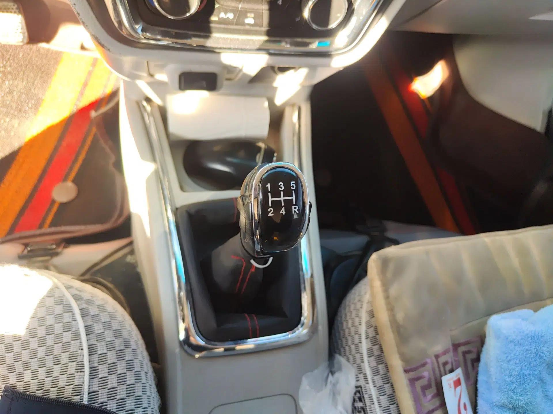 Jinbei New Hiace X30L 2016 1.5L Business Edition Van DLCG14 — миниатюра 15