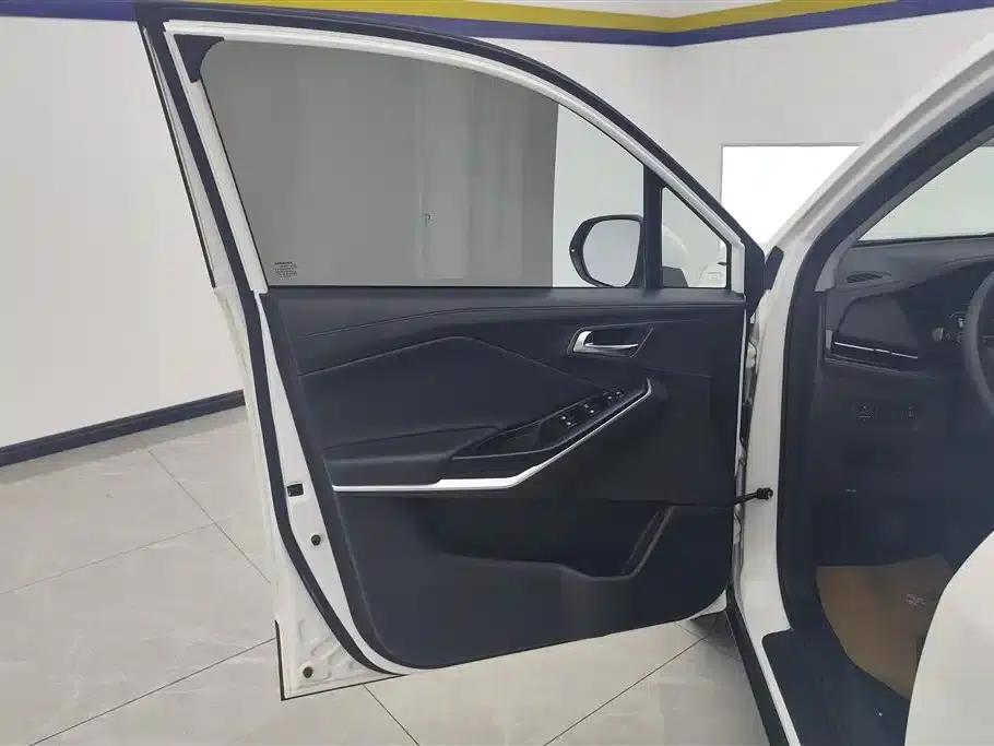 Changan CS15 2021 1.5L Manual Entry-level Model — миниатюра 7