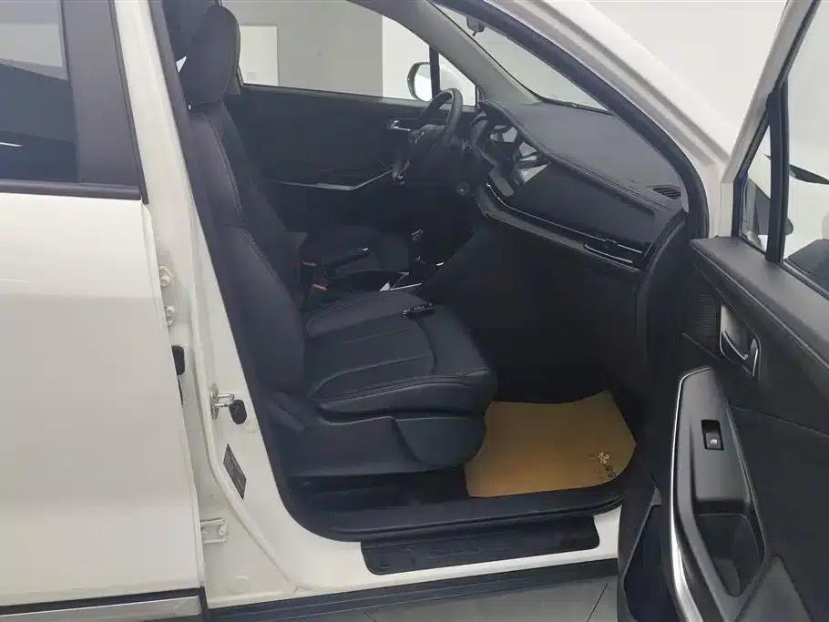 Changan CS15 2021 1.5L Manual Entry-level Model — миниатюра 8