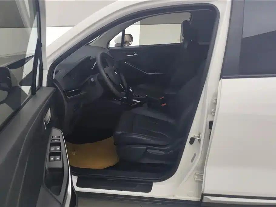 Changan CS15 2021 1.5L Manual Entry-level Model — миниатюра 9