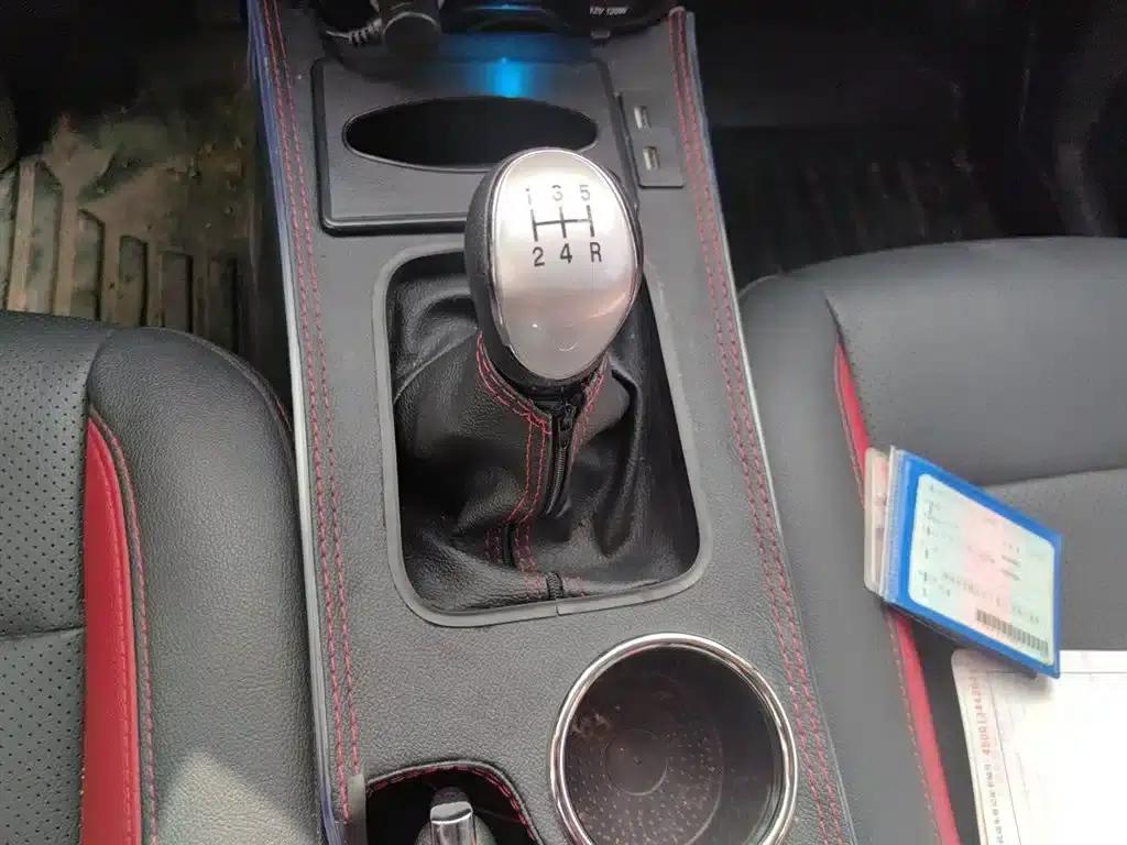 Changan CS15 2016 1.5L Manual Deluxe Edition — миниатюра 11