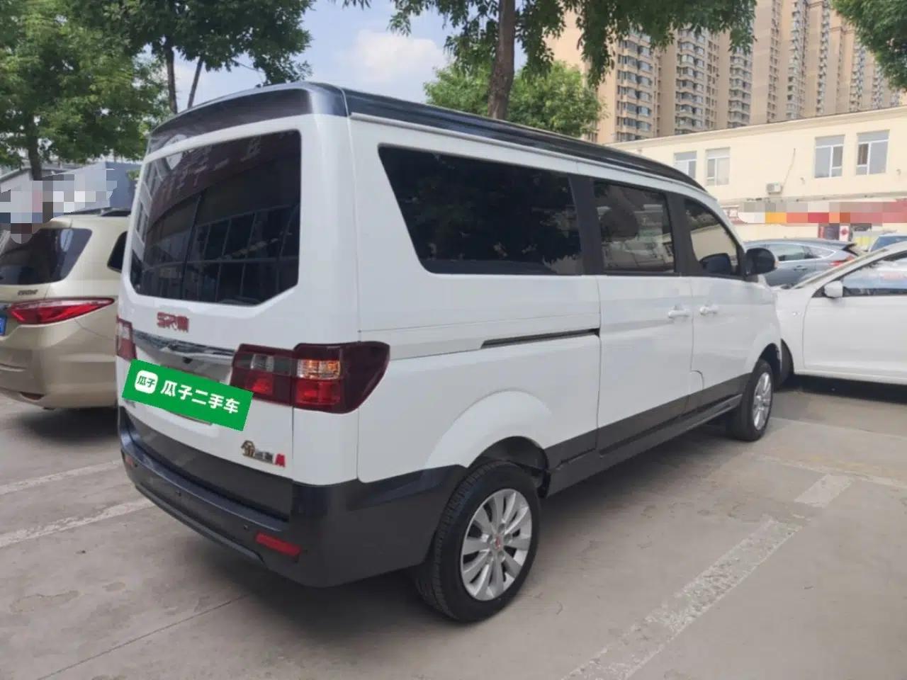 Jinbei Gold Hiace M Classic 2024 1.5L Travel Lion Passenger Van 7 Seats — миниатюра 6