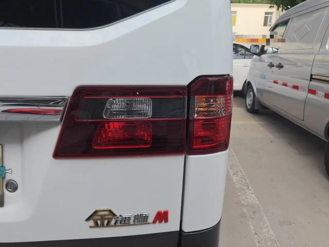 Jinbei Gold Hiace M Classic 2024 1.5L Travel Lion Passenger Van 7 Seats — миниатюра 7
