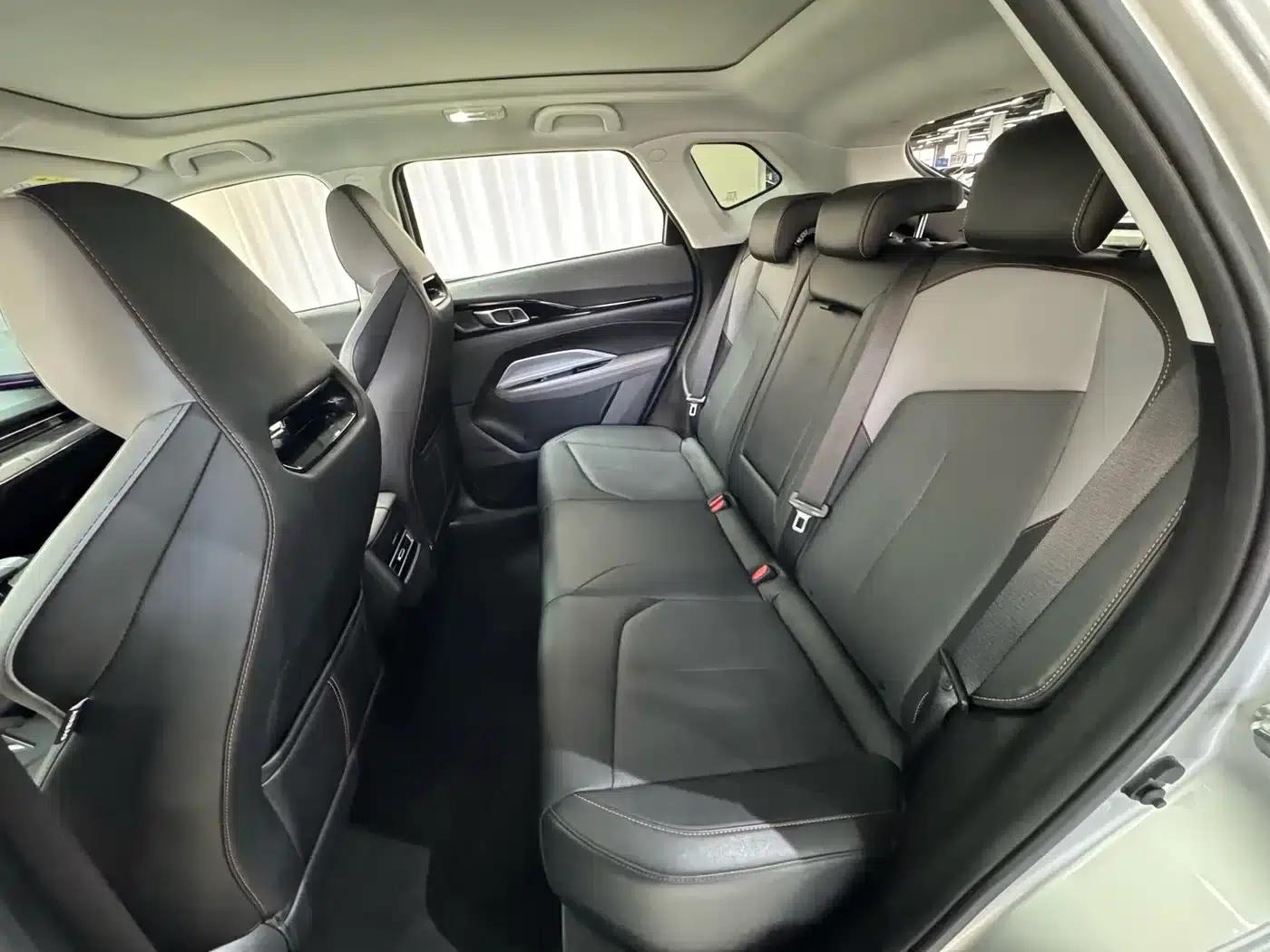 Changan Oushang Z6 2023 Blue Whale 1.5T DCT Smart Navigation Edition — миниатюра 16