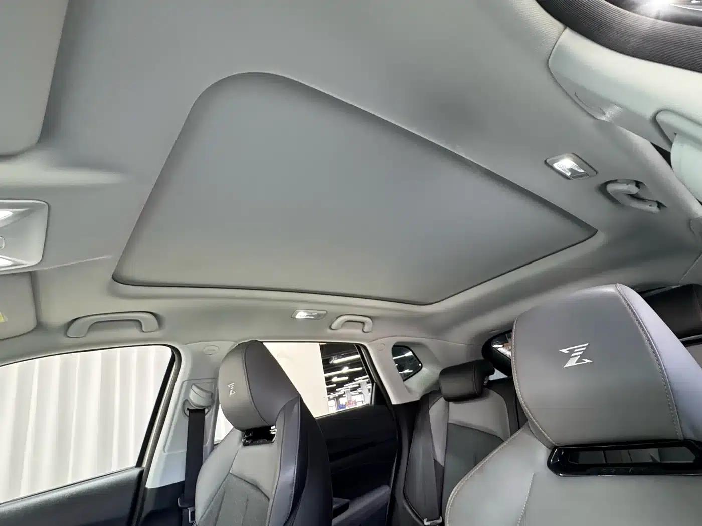 Changan Oushang Z6 2023 Blue Whale 1.5T DCT Smart Navigation Edition — миниатюра 19