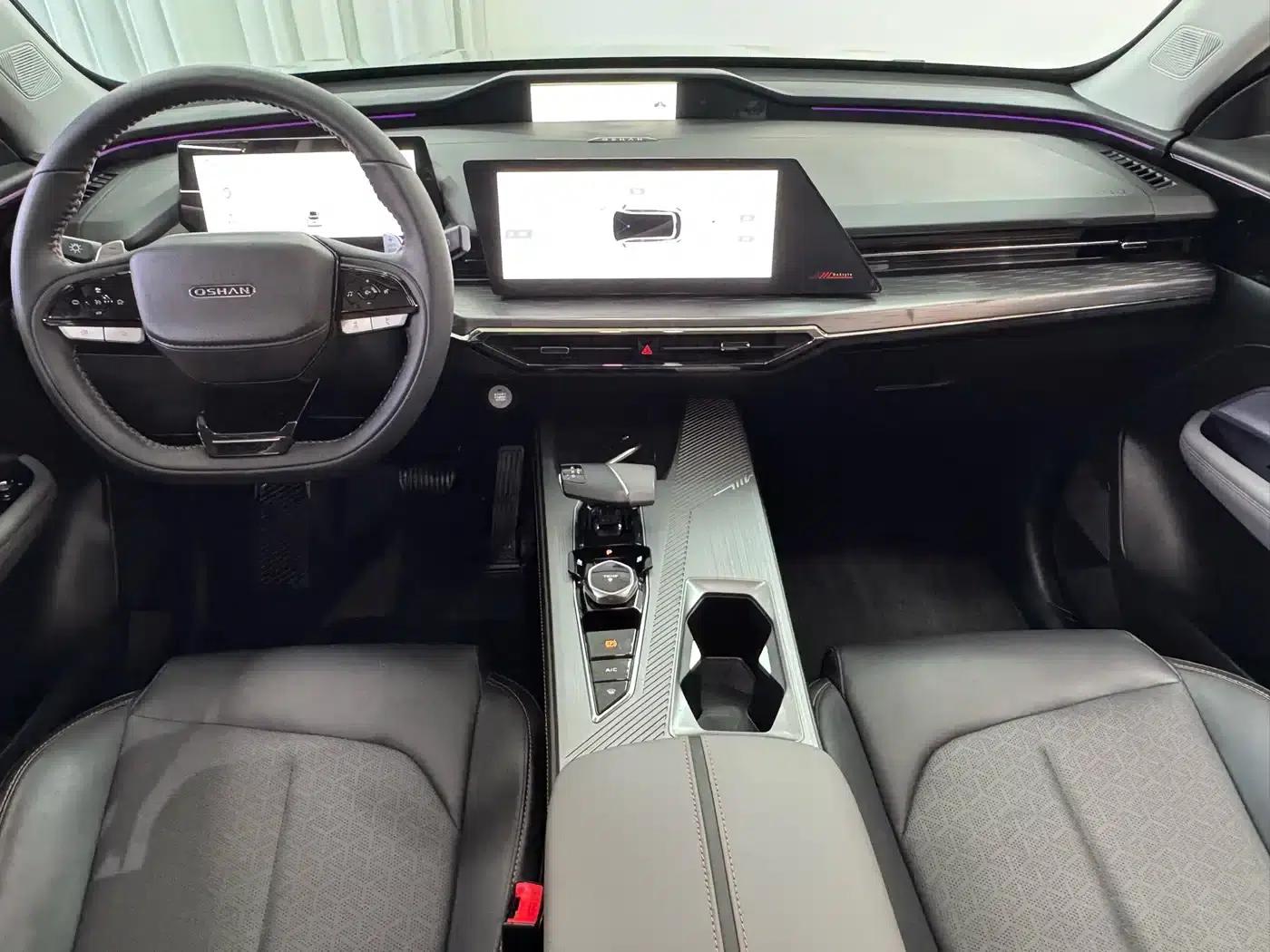 Changan Oushang Z6 2023 Blue Whale 1.5T DCT Smart Navigation Edition — миниатюра 8