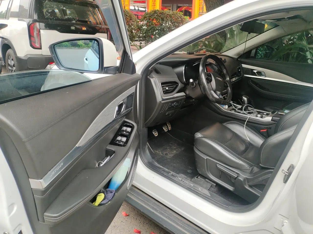 JETOUR X70 2020 1.5T Manual EnjoyDrive Edition 5 Seats — миниатюра 17