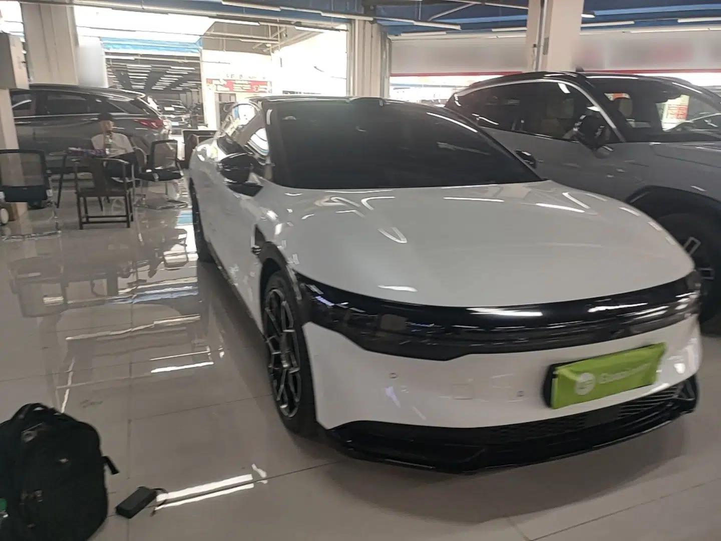 Zeekr 007 2024 Four-Wheel Drive Intelligent Driving Version 100 kWh — миниатюра 3