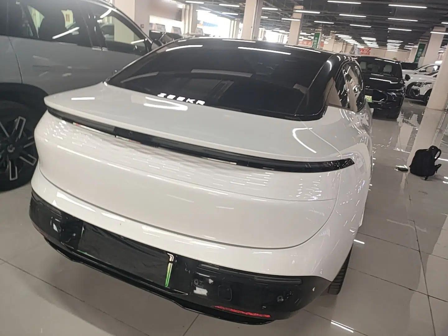 Zeekr 007 2024 Four-Wheel Drive Intelligent Driving Version 100 kWh — миниатюра 6