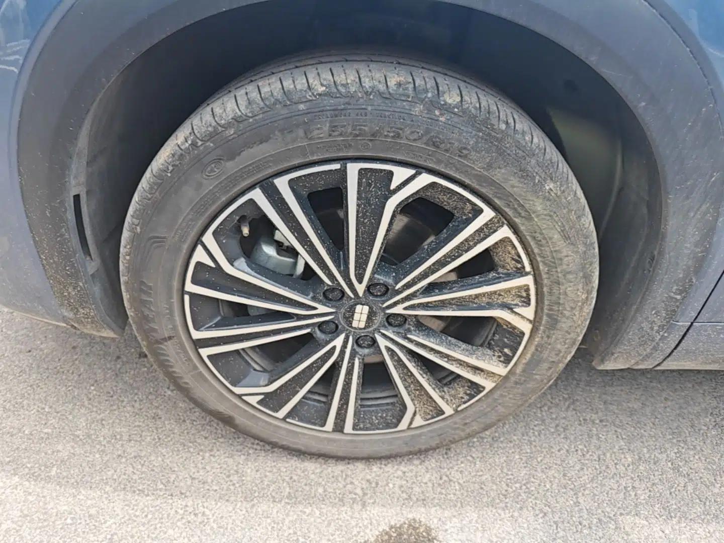 Geely Galaxy Xingjian 7 EM-i 2025 120km Navigator Edition — миниатюра 8