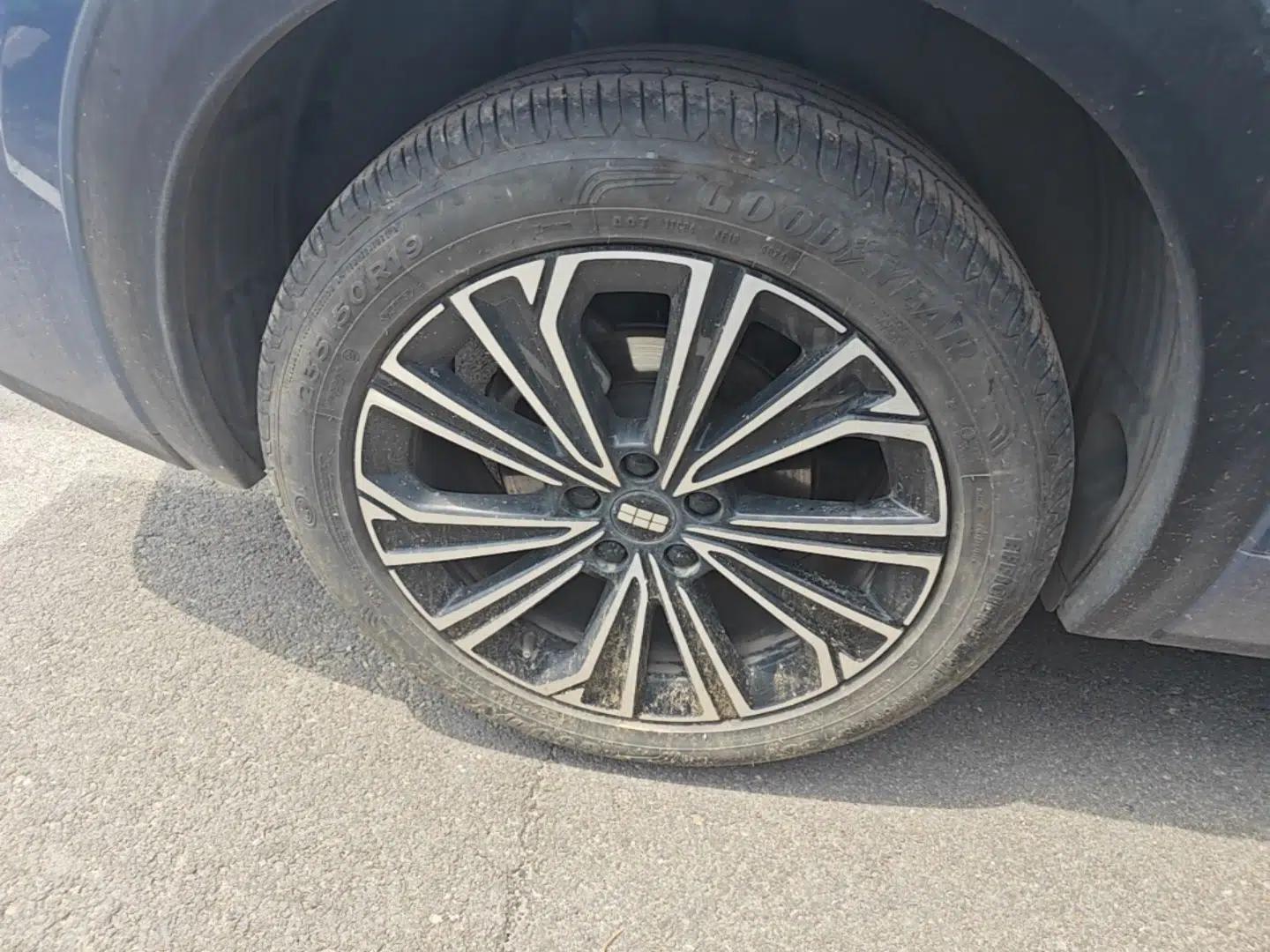 Geely Galaxy Xingjian 7 EM-i 2025 120km Navigator Edition — миниатюра 10