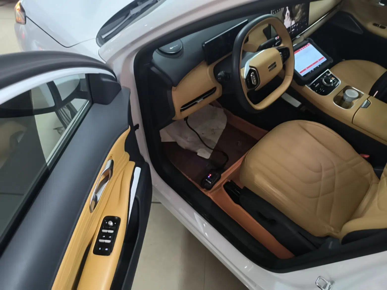 Geely Galaxy Xingjian 7 EM-i 2025 120km Launch+ Version — миниатюра 19