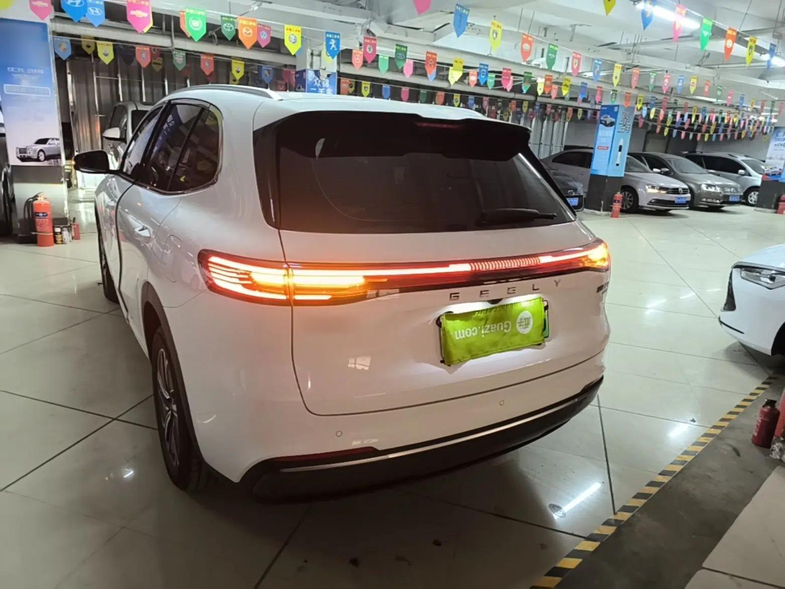 Geely Galaxy Xingjian 7 EM-i 2025 120km Launch+ Version — миниатюра 4