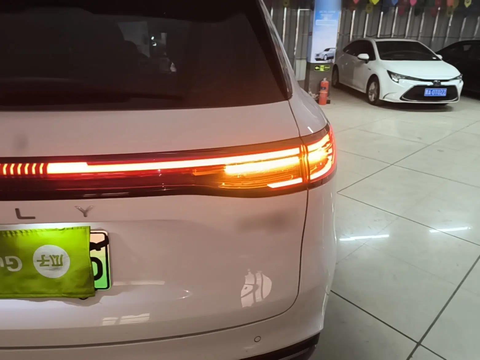 Geely Galaxy Xingjian 7 EM-i 2025 120km Launch+ Version — миниатюра 7