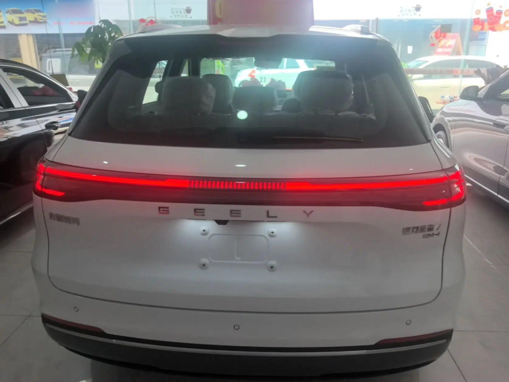 Geely Galaxy Xingjian 7 EM-i 2025 120km Exploration+ Version — миниатюра 5