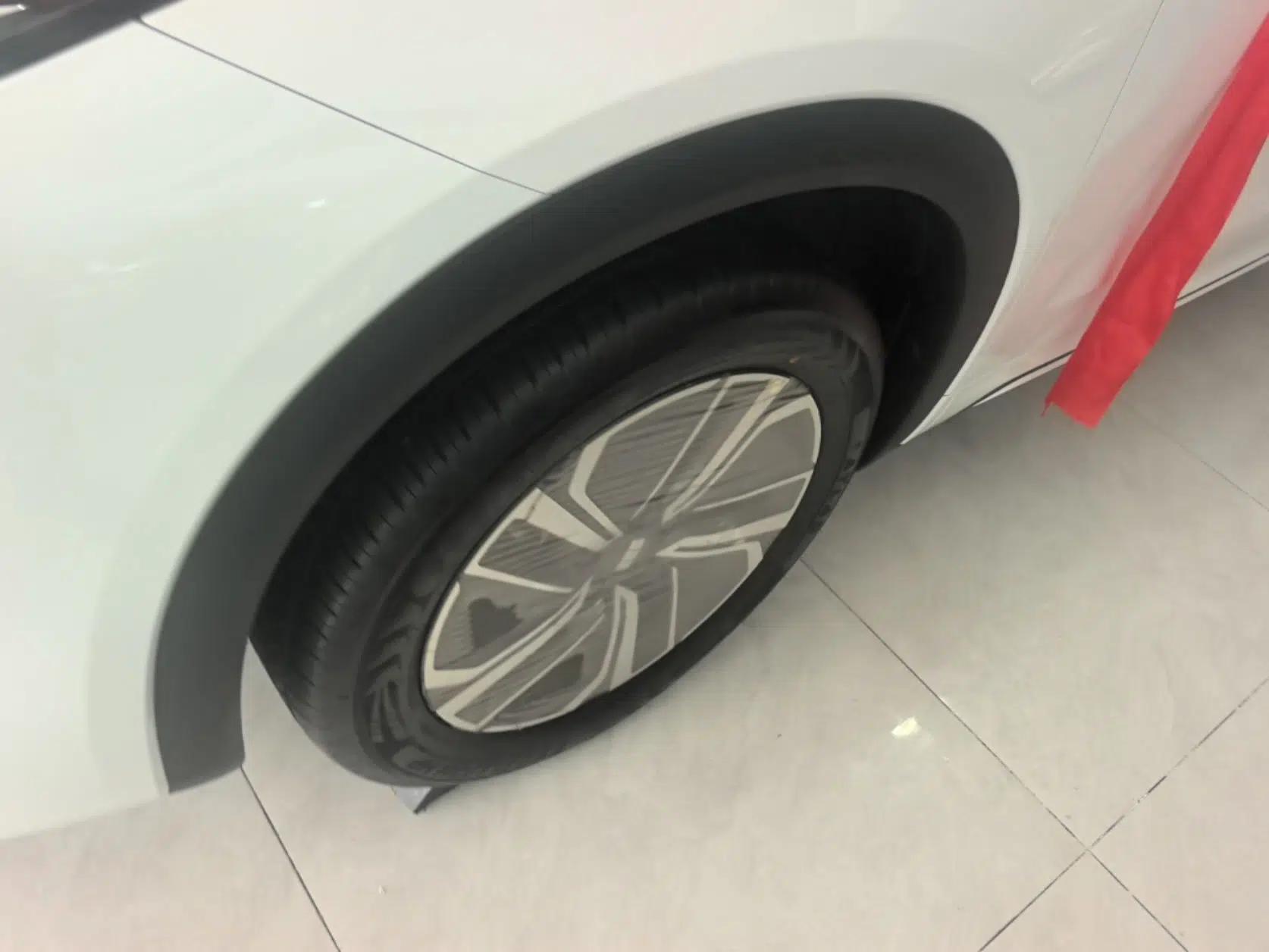 Geely Galaxy Xingjian 7 EM-i 2025 120km Exploration+ Version — миниатюра 8