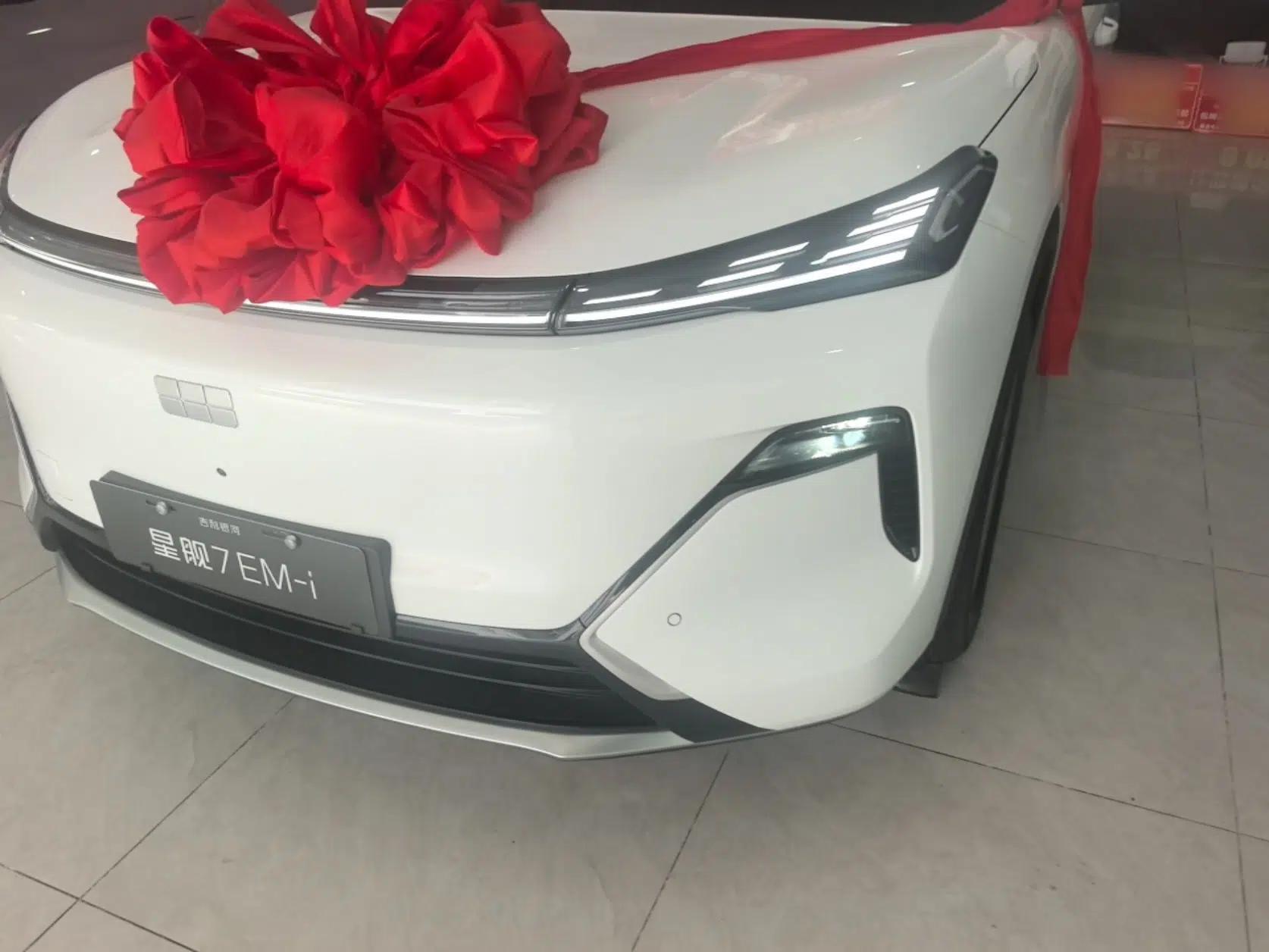 Geely Galaxy Xingjian 7 EM-i 2025 120km Exploration+ Version — миниатюра 9