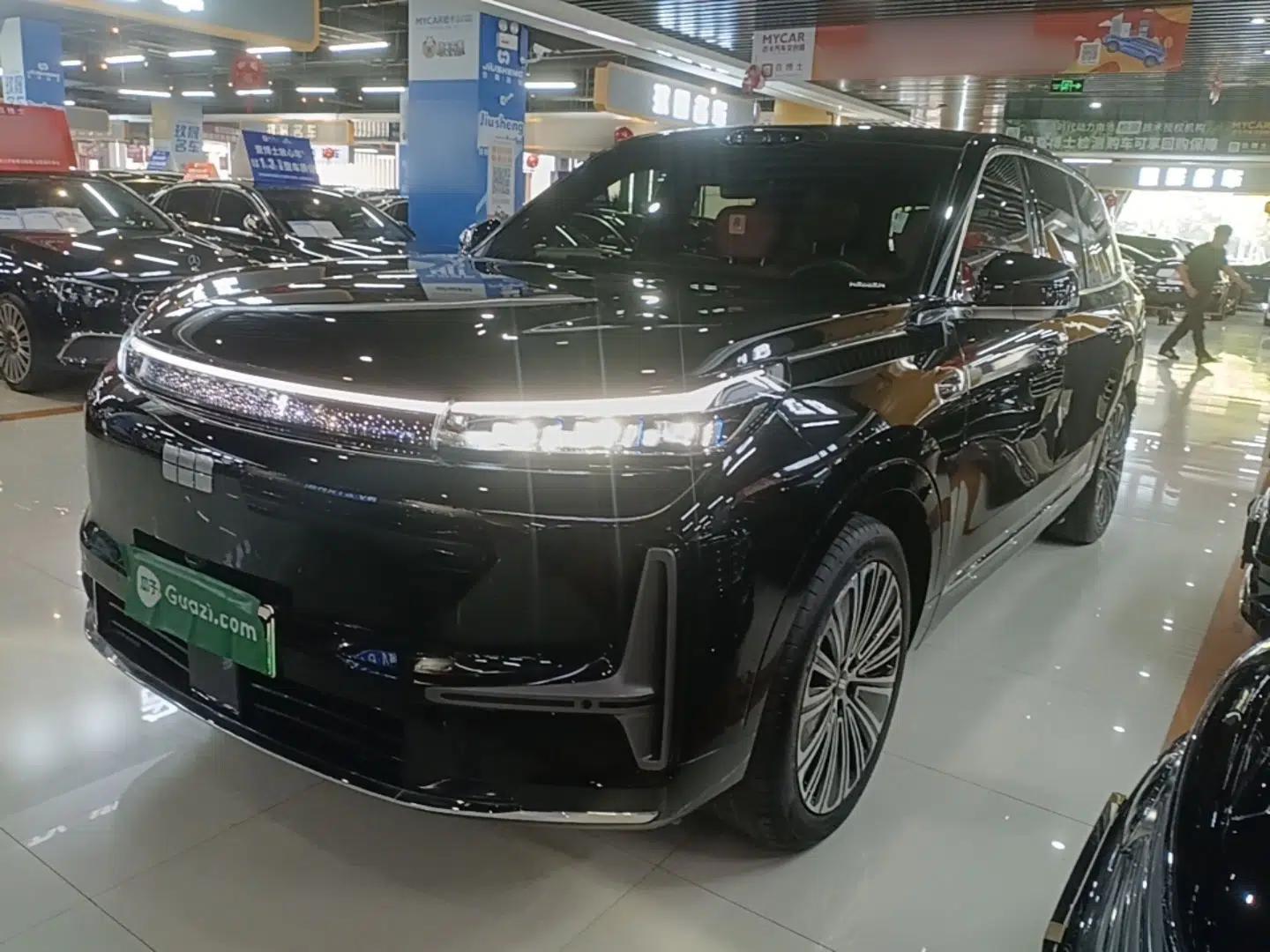 Geely Galaxy M9 2025 Model 210km Four-Wheel-Drive Leading Edition — миниатюра 1