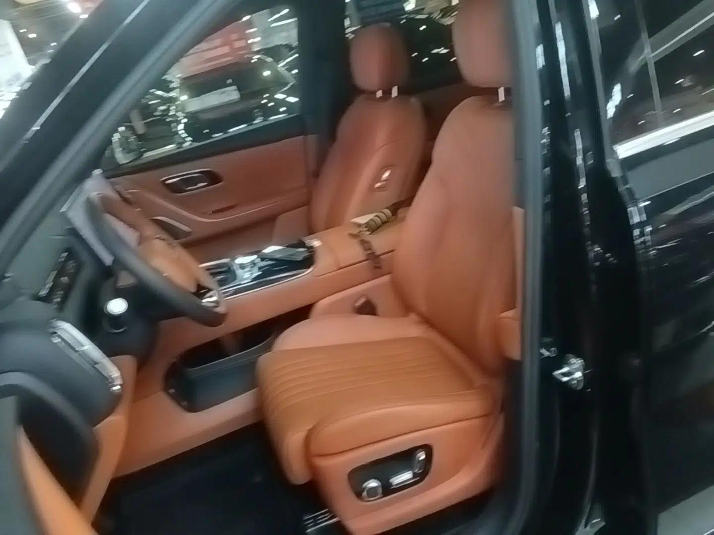 Geely Galaxy M9 2025 Model 210km Four-Wheel-Drive Leading Edition — миниатюра 18