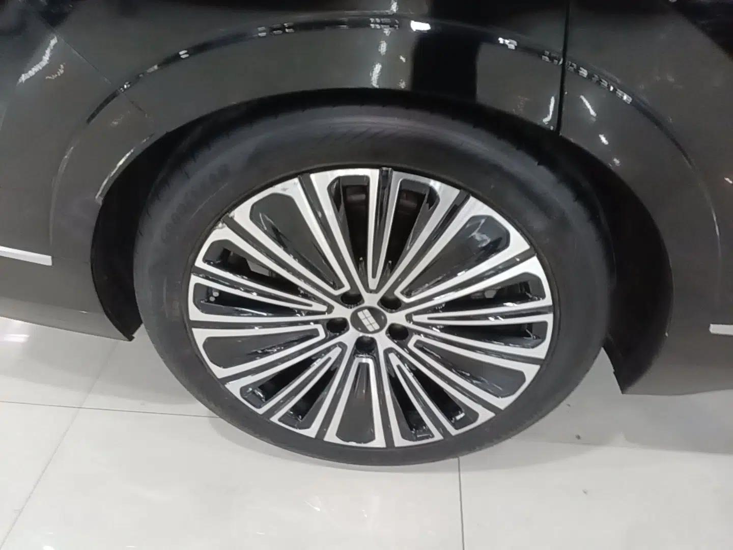 Geely Galaxy M9 2025 Model 210km Four-Wheel-Drive Leading Edition — миниатюра 10