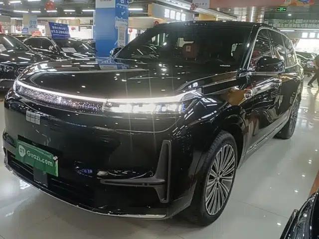 Geely Galaxy M9 2025 Model 210km Four-Wheel-Drive Leading Edition