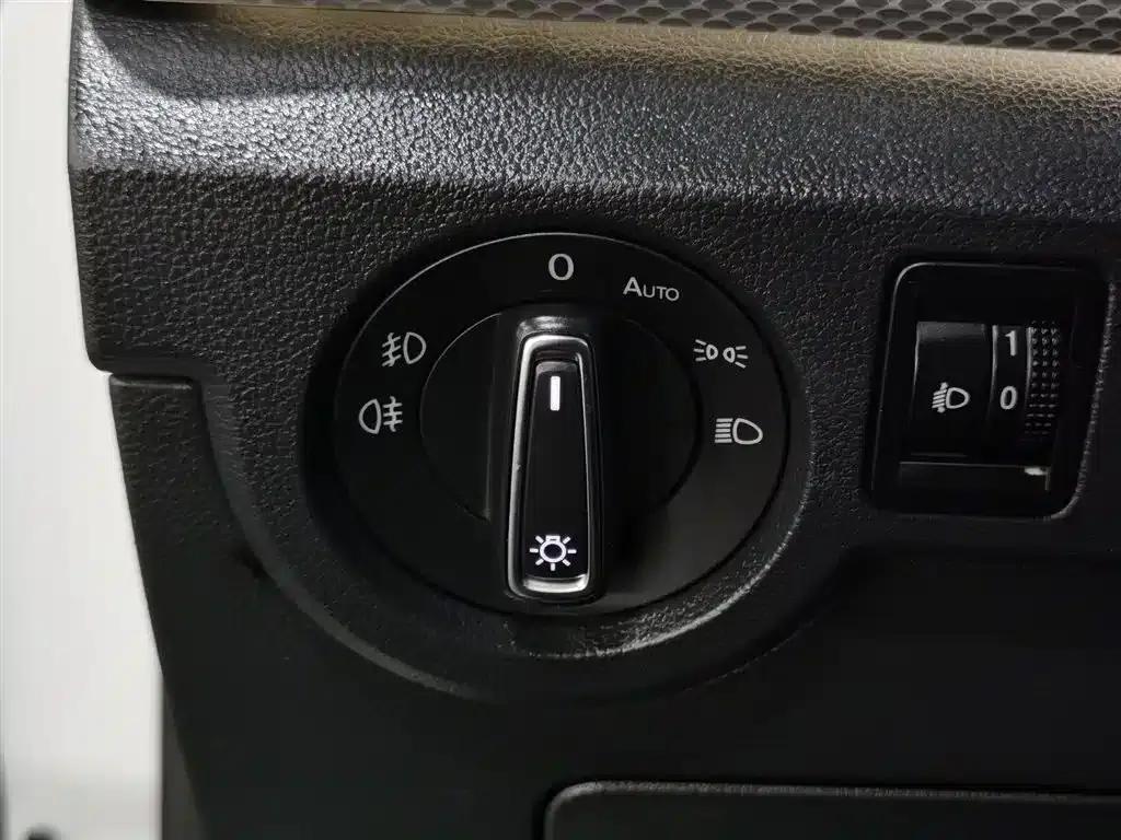 2021 Volkswagen T-Cross 1.5L Automatic Smart Connect Edition — миниатюра 21