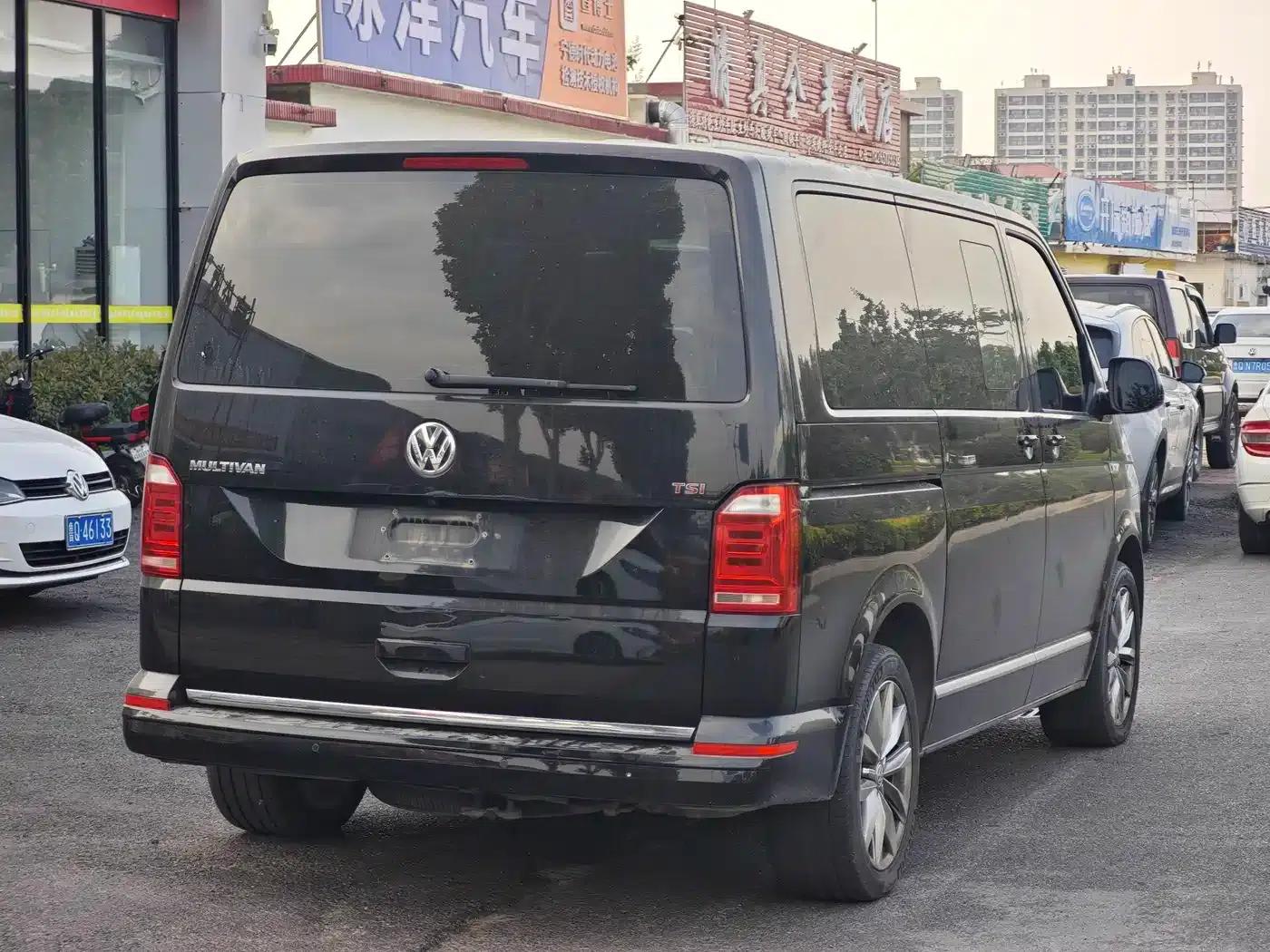 Multivan 2017 2.0TSI 2WD Luxury 7-Seater — миниатюра 9