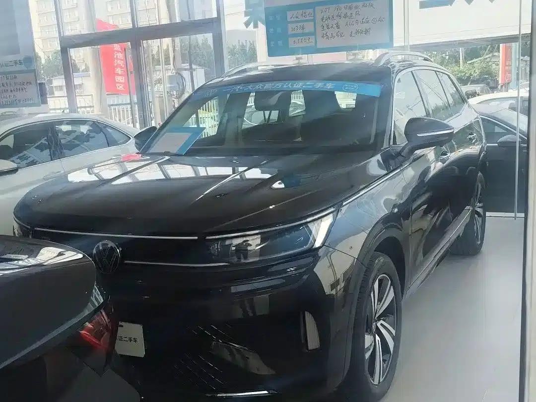 2024 Range Rover 380TSI AWD R-Line Cruiser — миниатюра 2