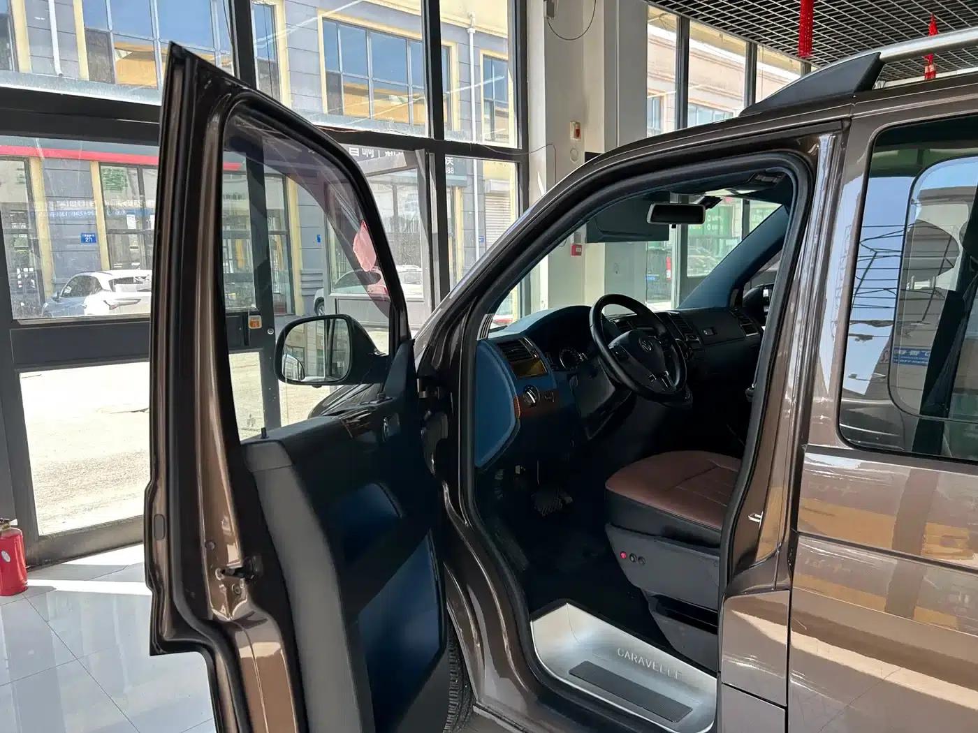 Caravelle 2014 2.0TSI 4WD Comfort Edition — миниатюра 17